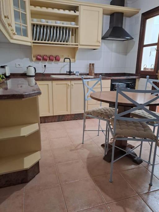 La Casa Nostra - Family Oriented House In Quiet Area Villa Бахамар Екстериор снимка